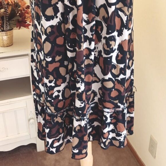 EnFocus Woman Soft Knit Shift Dress - Picture 3 of 11